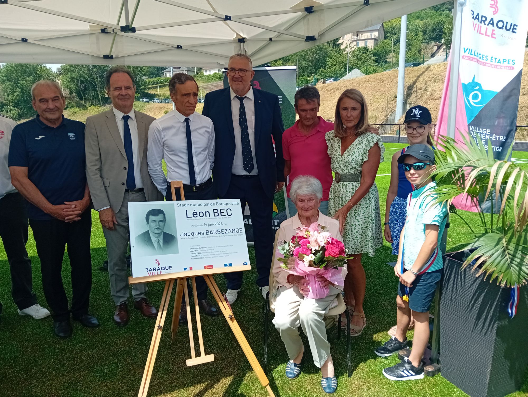 Baraqueville, stade Léon Bec : le nouveau terrain de foot synthétique inauguré