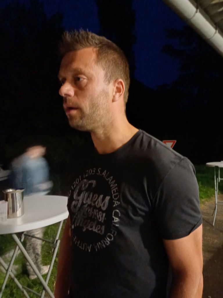 julien, président du café associatif