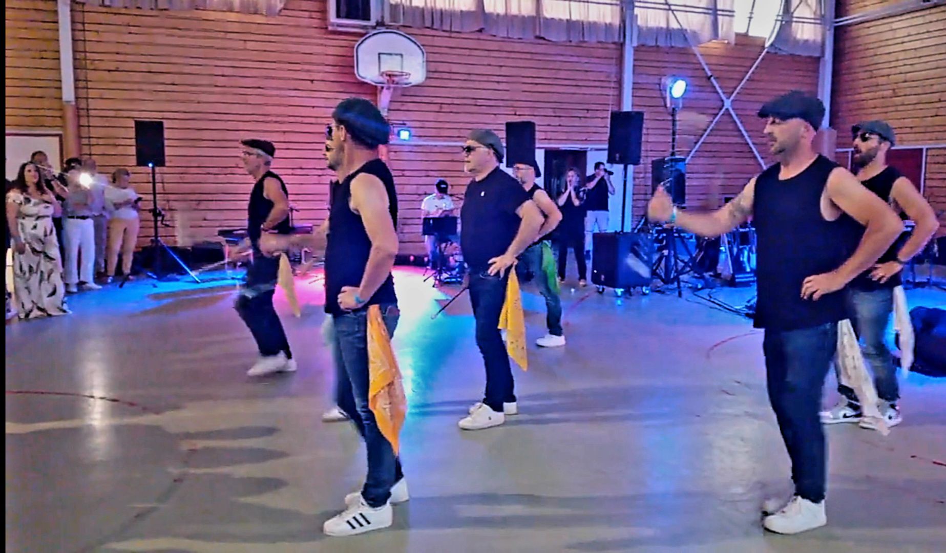 Fête de la musique : majorettes rock et ambiance unique à Moyrazès