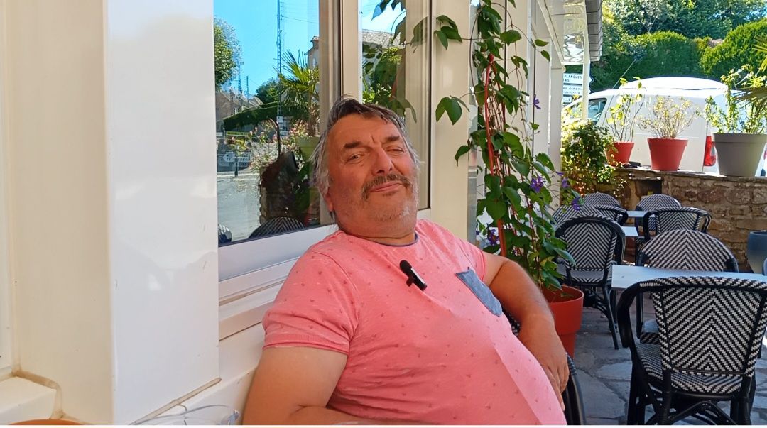 Rencontre à Moyrazès avec Didier, ancien candidat aveyronnais de « l&rsquo;Amour est dans le Pré » : sincérité, simplicité et humour