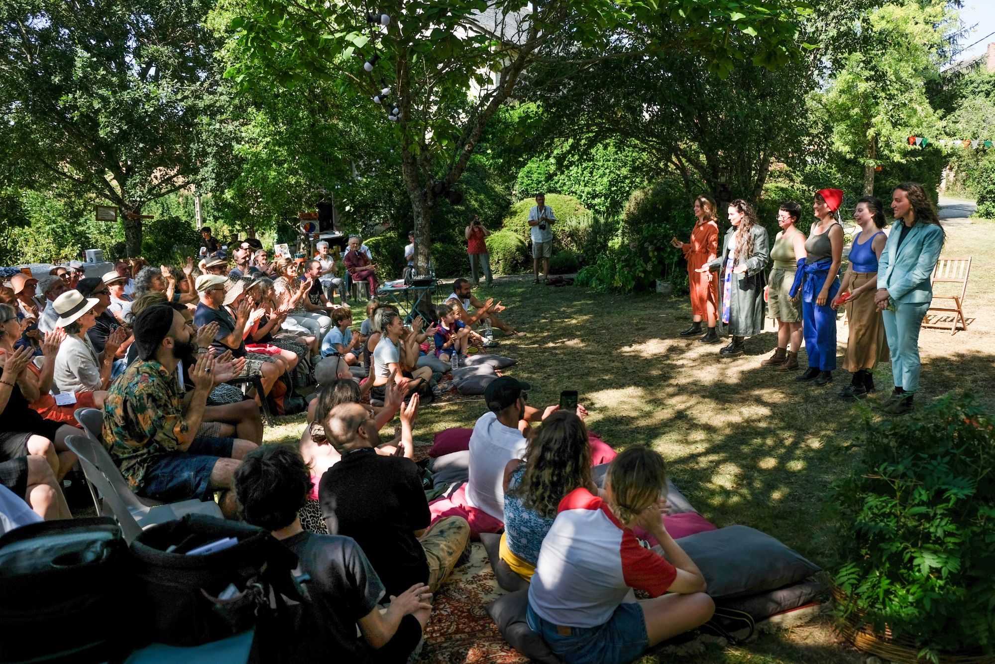 Chloé Aubert présente le Festivalet : invitation pour un rendez-vous théâtral original à Pradinas les 9 et 10 août