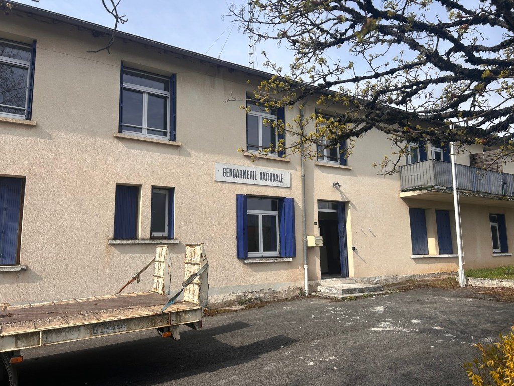 La Salvetat-Peyrales, les marteaux- piqueurs font loi dans la gendarmerie en totale&nbsp;rénovation